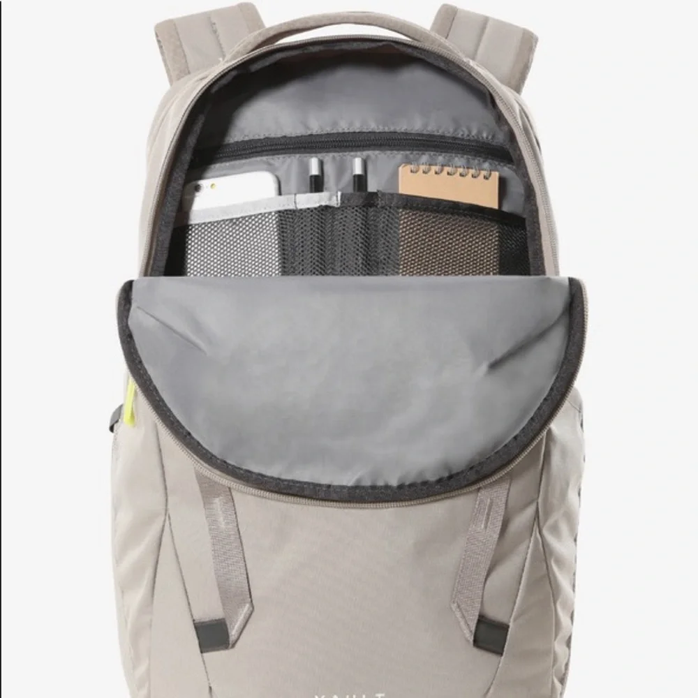 NWT The North Face Backpack_4